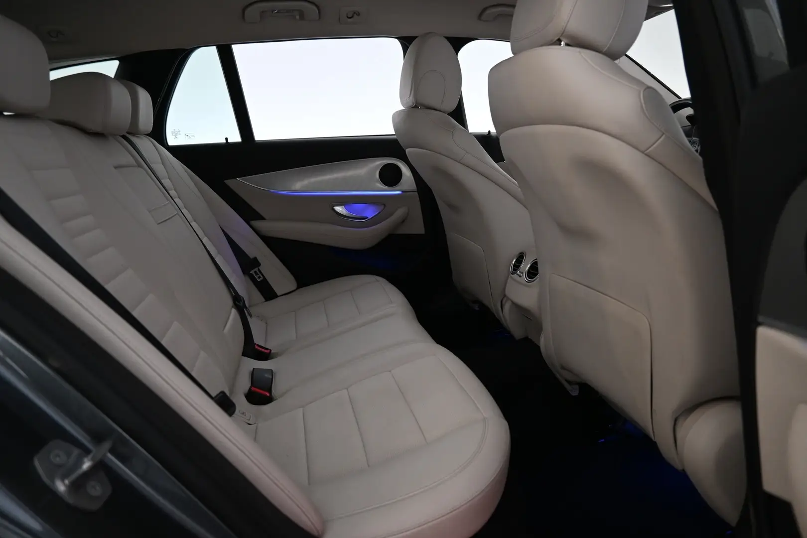 Car Image - 6rU84w8FRS6o0KH0ZQPlxV