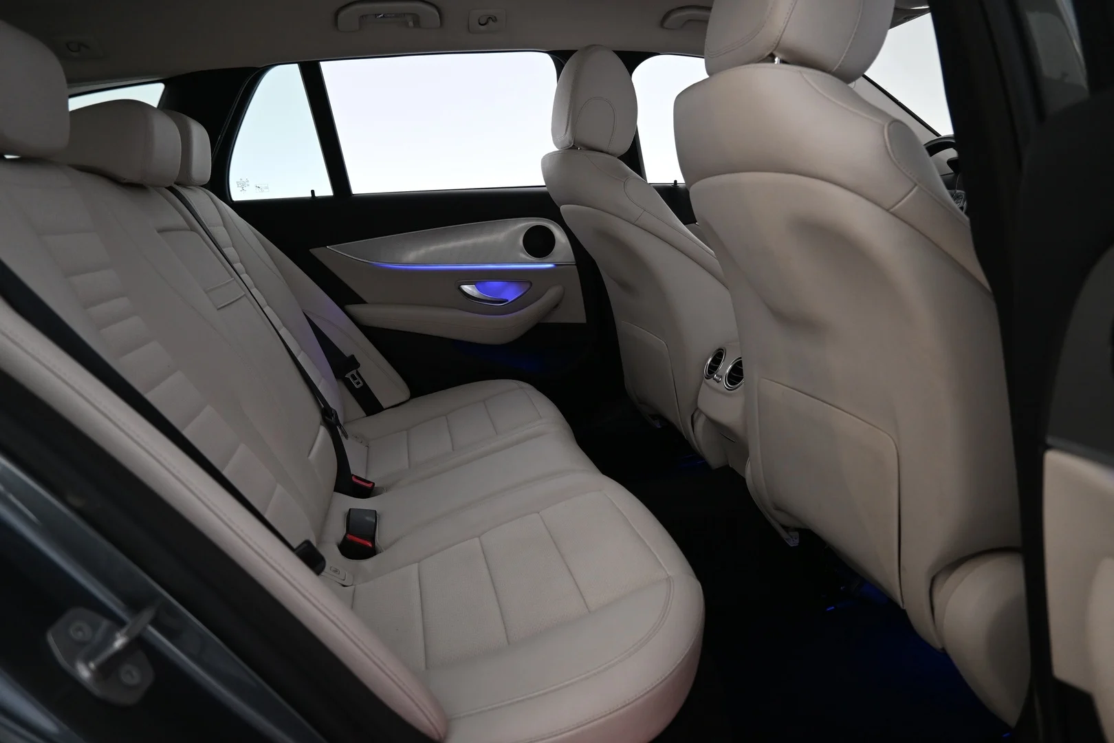 Car Image - 6rU84w8FRS6o0KH0ZQPlxV
