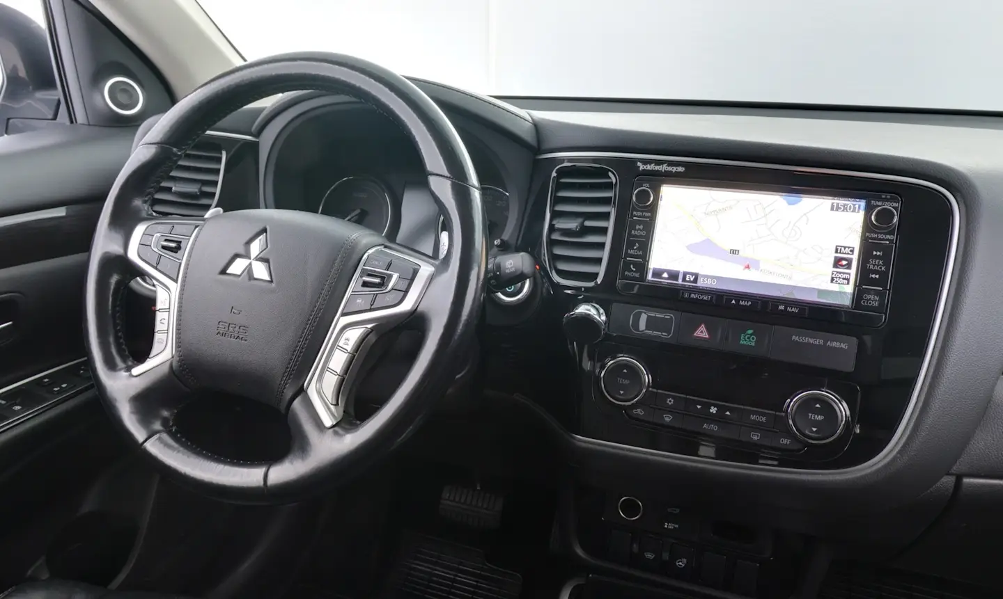 Car Image - 4ldT6d2OtAU2sKyn5iXqvn