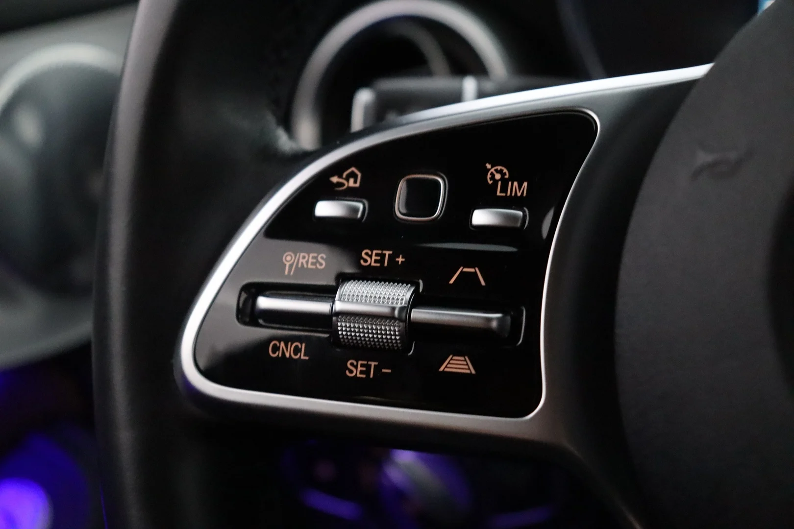 Car Image - 5Q2y6ZYCfVJ1Q4Zu5s7OWK