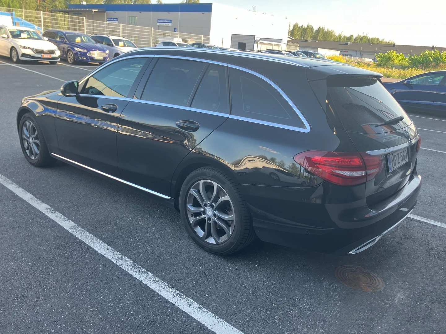 Car Image - 2j84dpkCHTz9VzdikcgwtA