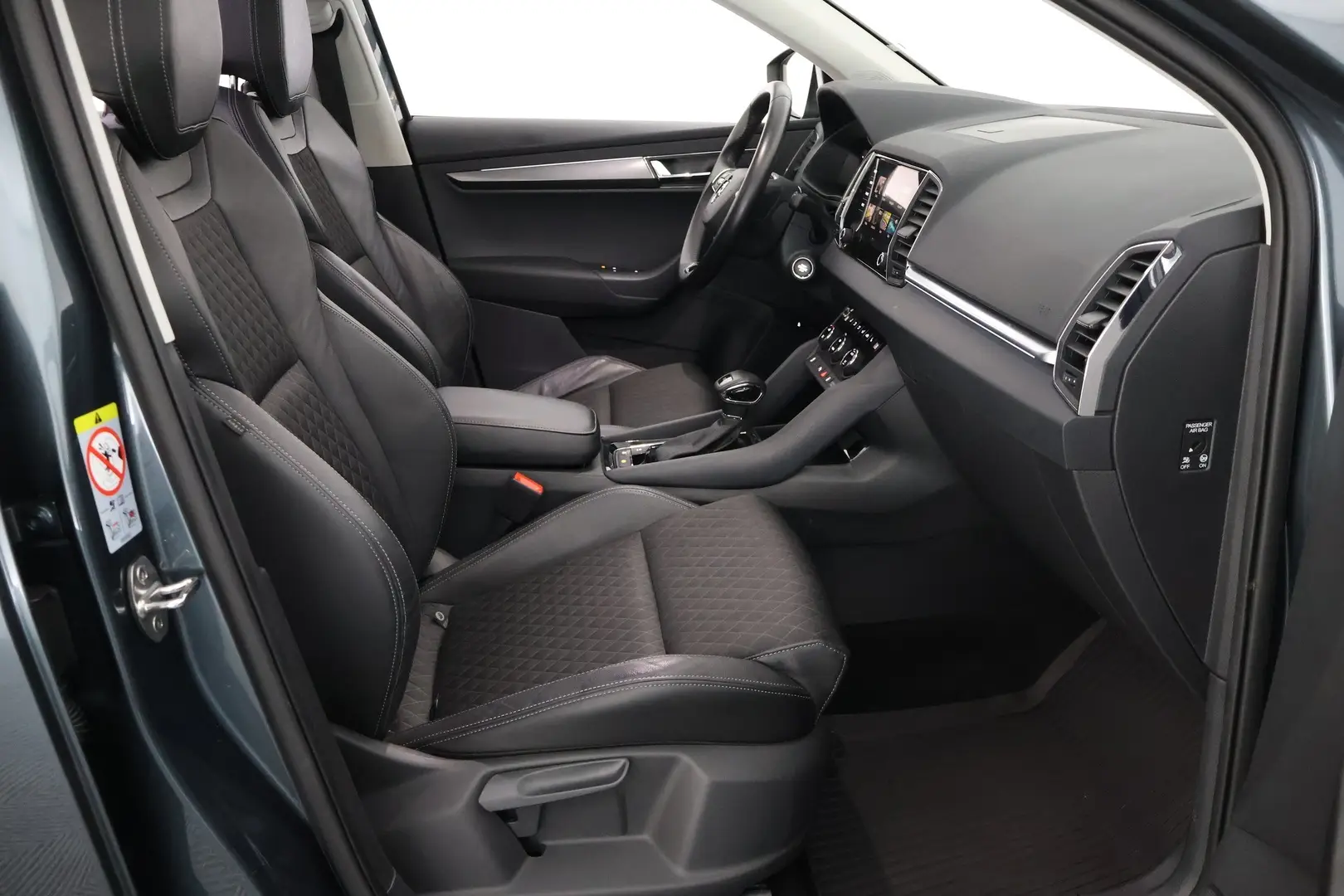 Car Image - 4Go0dQAwKBAvxrYWFR1efm