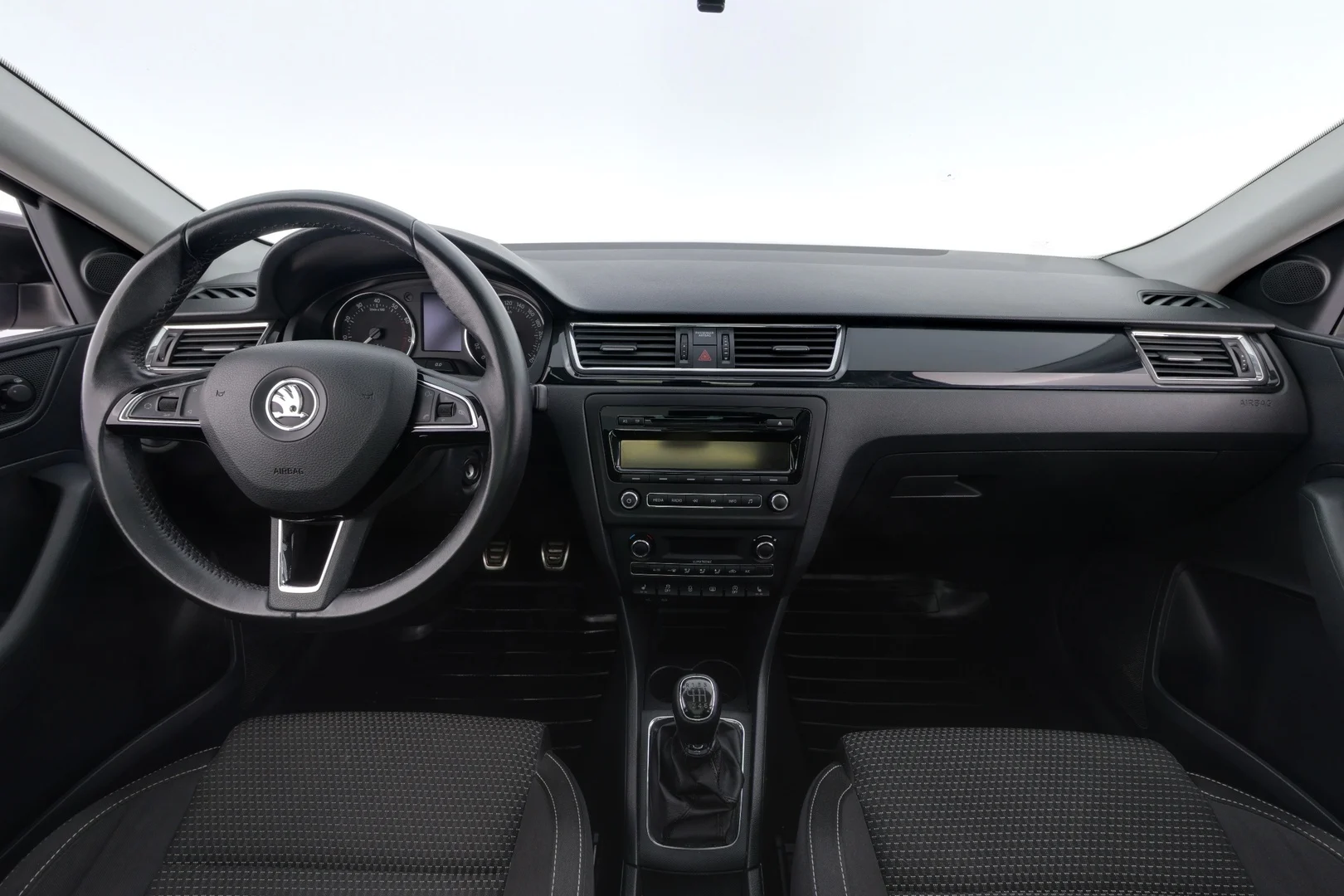 Car Image - 2onbHT1wZtXXSZwPR4e7js