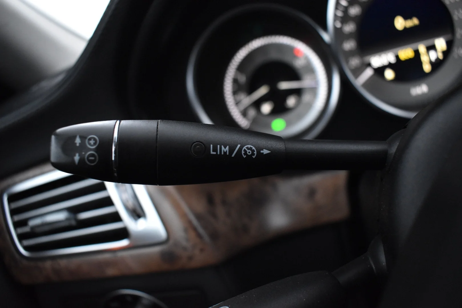 Car Image - 154BCHEmjmFHhCVCxJQppt