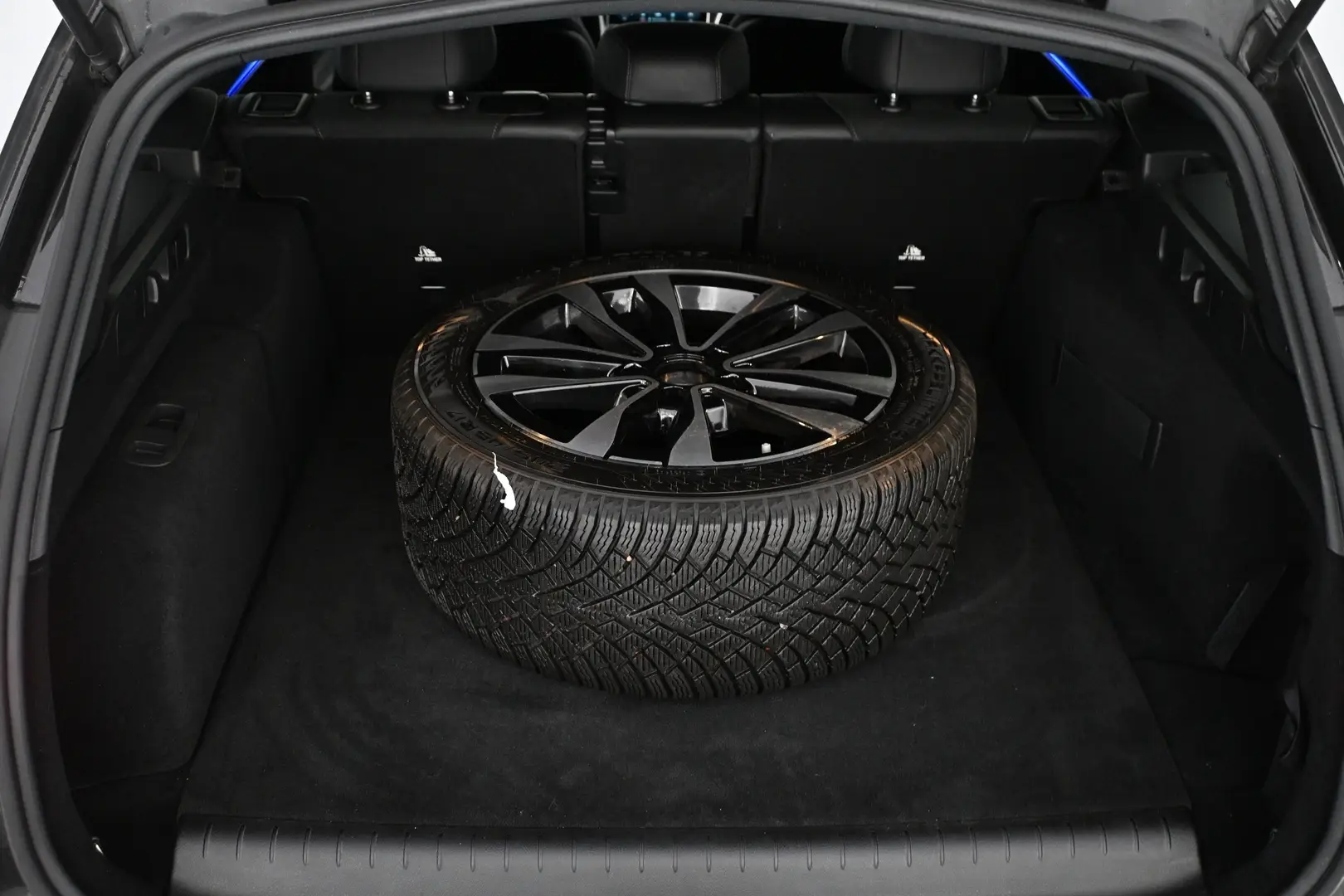 Car Image - 41W2du5QUS1qFPc9Da5N5S