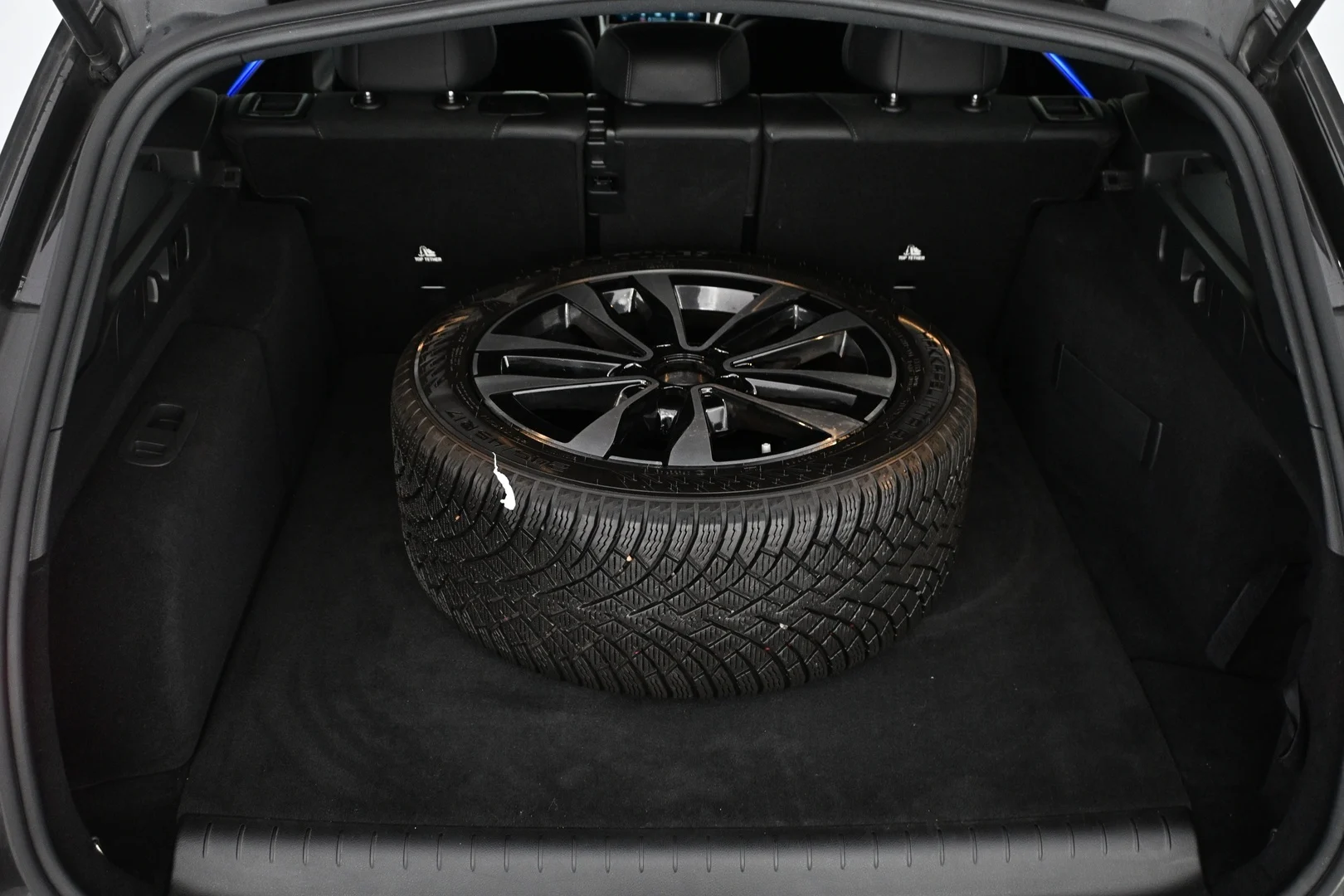 Car Image - 41W2du5QUS1qFPc9Da5N5S