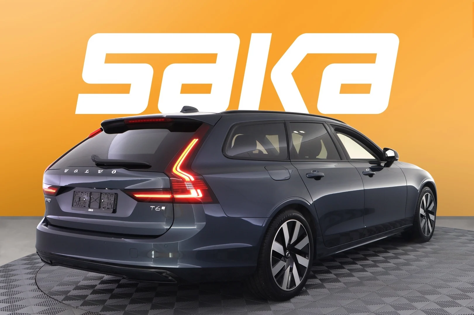 Car Image - 4zgQuiHN1kgFM68V7cxYu9