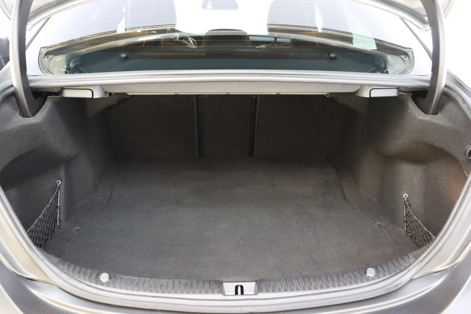 Car Image - 318NuSNwRrsaCdq3Gl6SQd