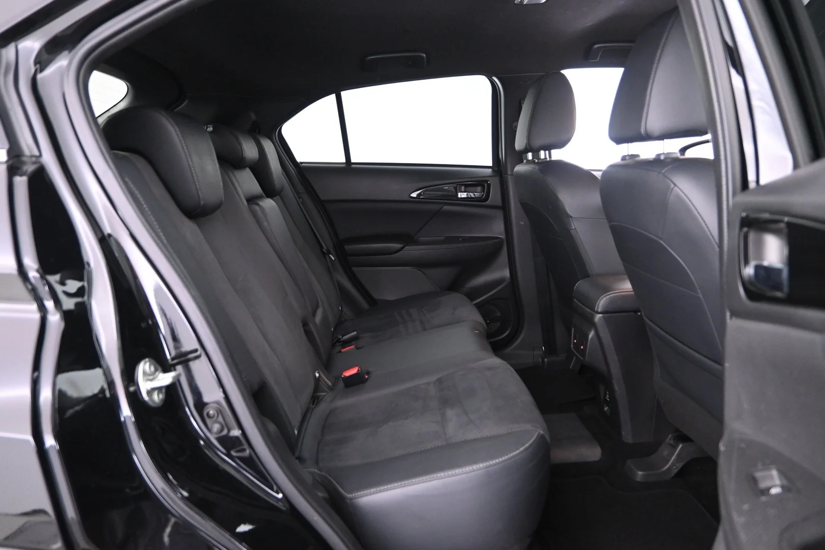 Car Image - 6tMOSA4nvMQUItwhXA5I0q
