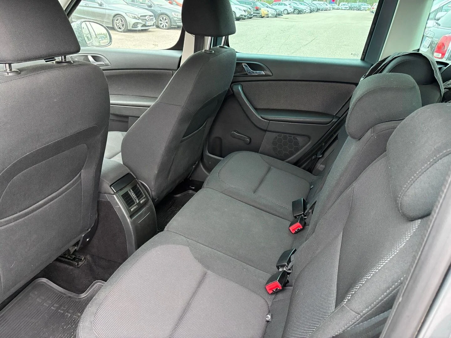 Car Image - 3Y4CwJwX9T6QghTfmIssHI