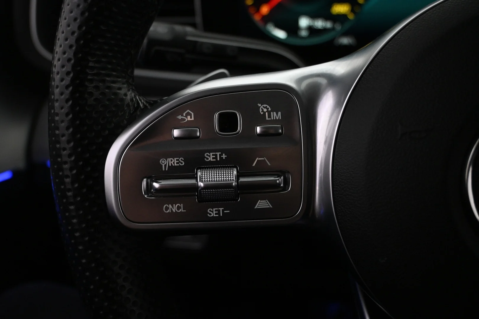 Car Image - 7oZLEZvf1kQZTFS4zOj1Zb