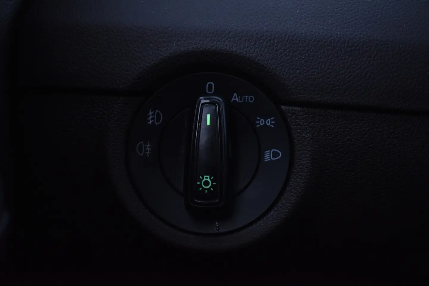 Car Image - 1nAtLMHwYULuf4UWOlViTM