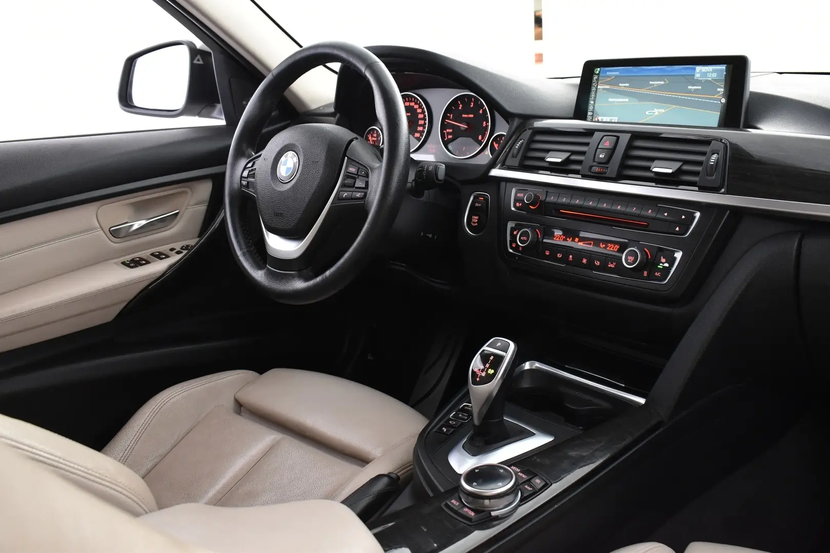 Car Image - 7FdXfqsCMb2jEf3WXog8Jx