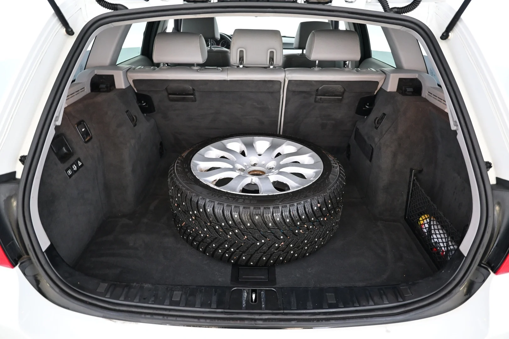 Car Image - 7aTn3VUXcLH2TNZvSbLhYU