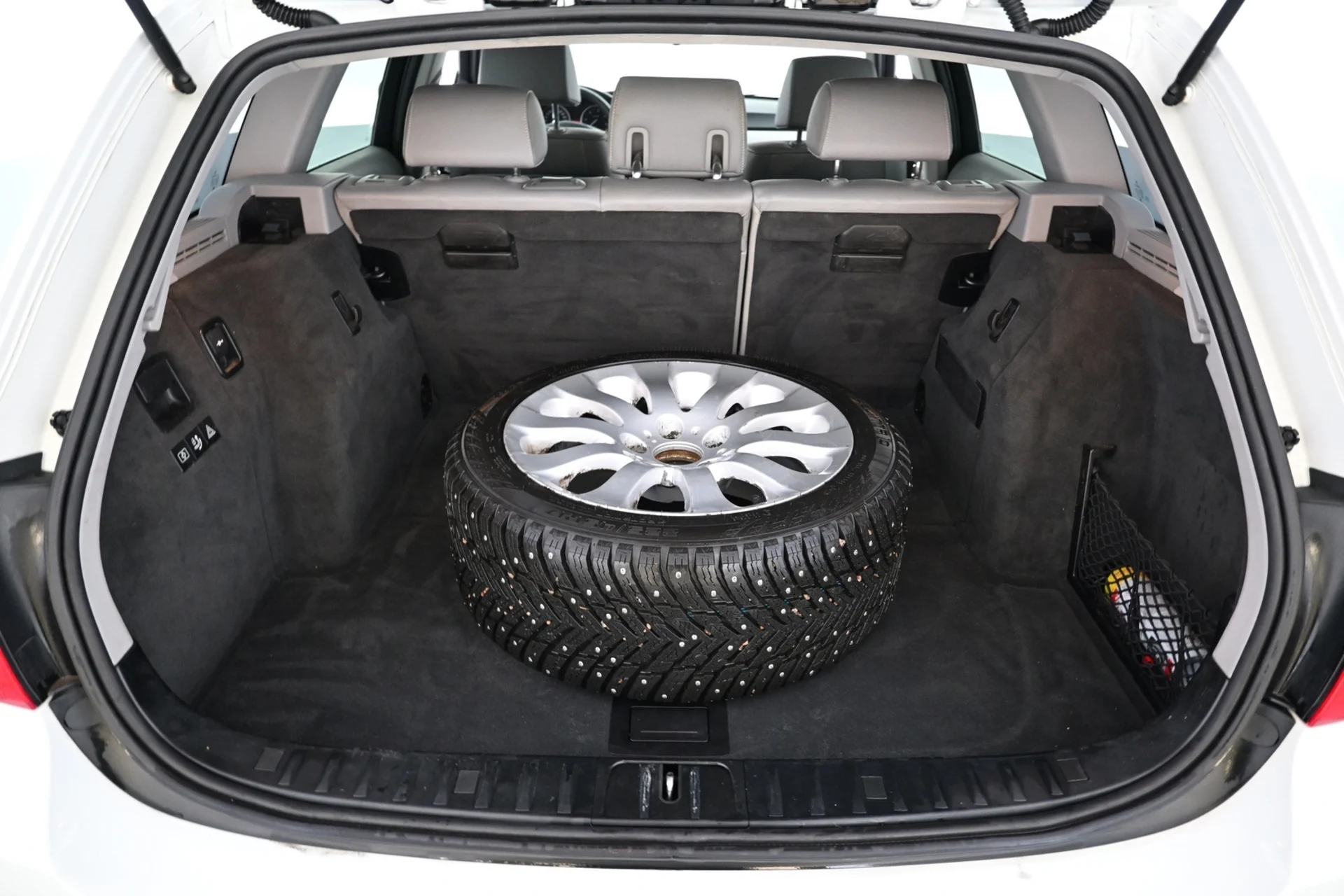 Car Image - 7aTn3VUXcLH2TNZvSbLhYU