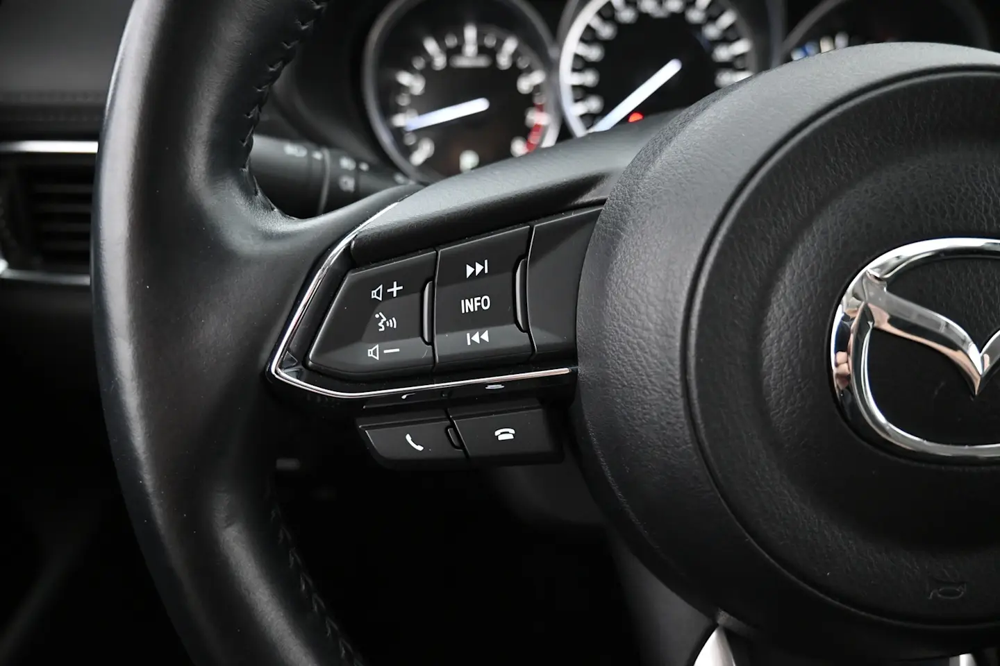 Car Image - 2UvPyFngpEQYrlTzjULitV