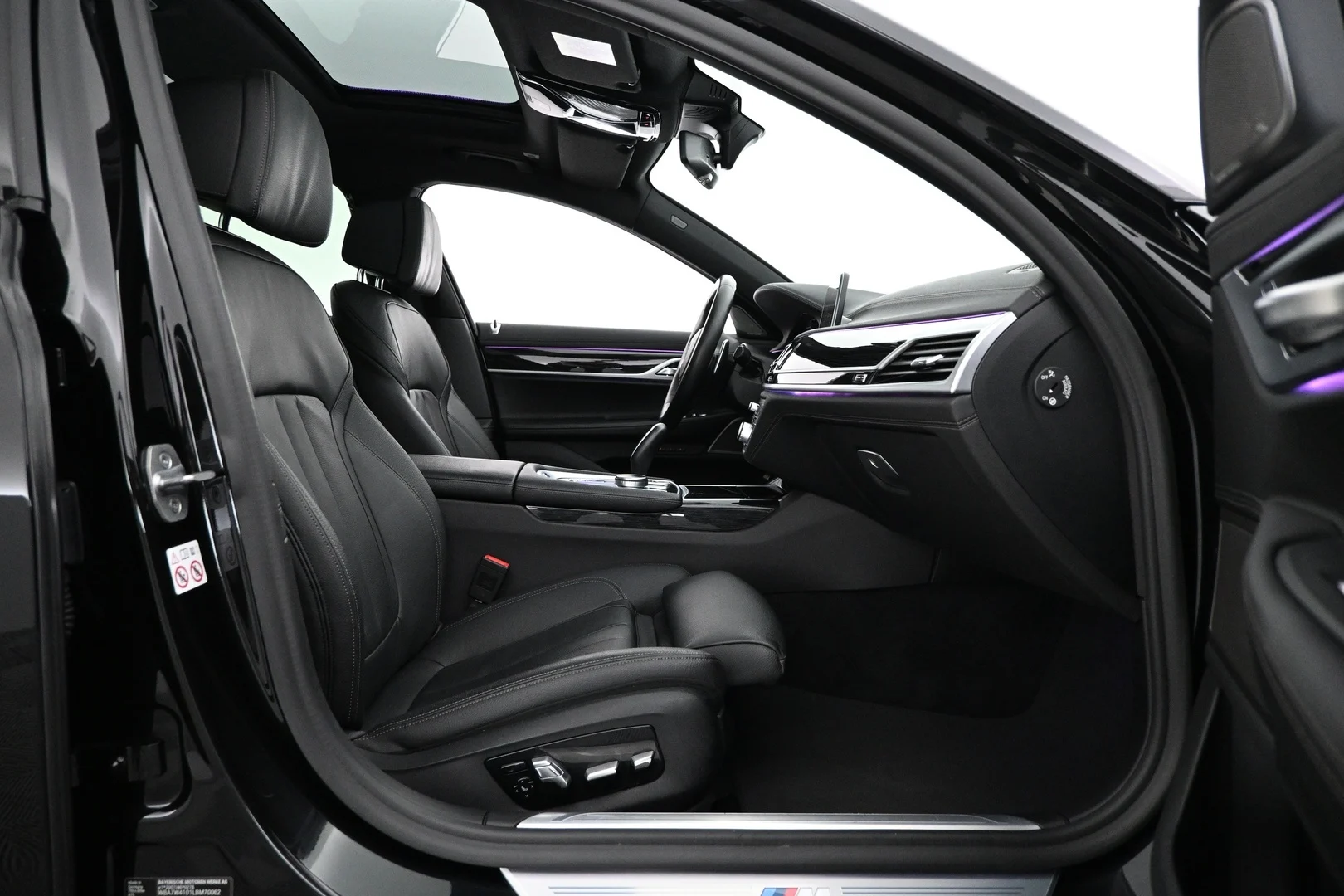 Car Image - 28GSvk77IRC44KGwWQIMH6