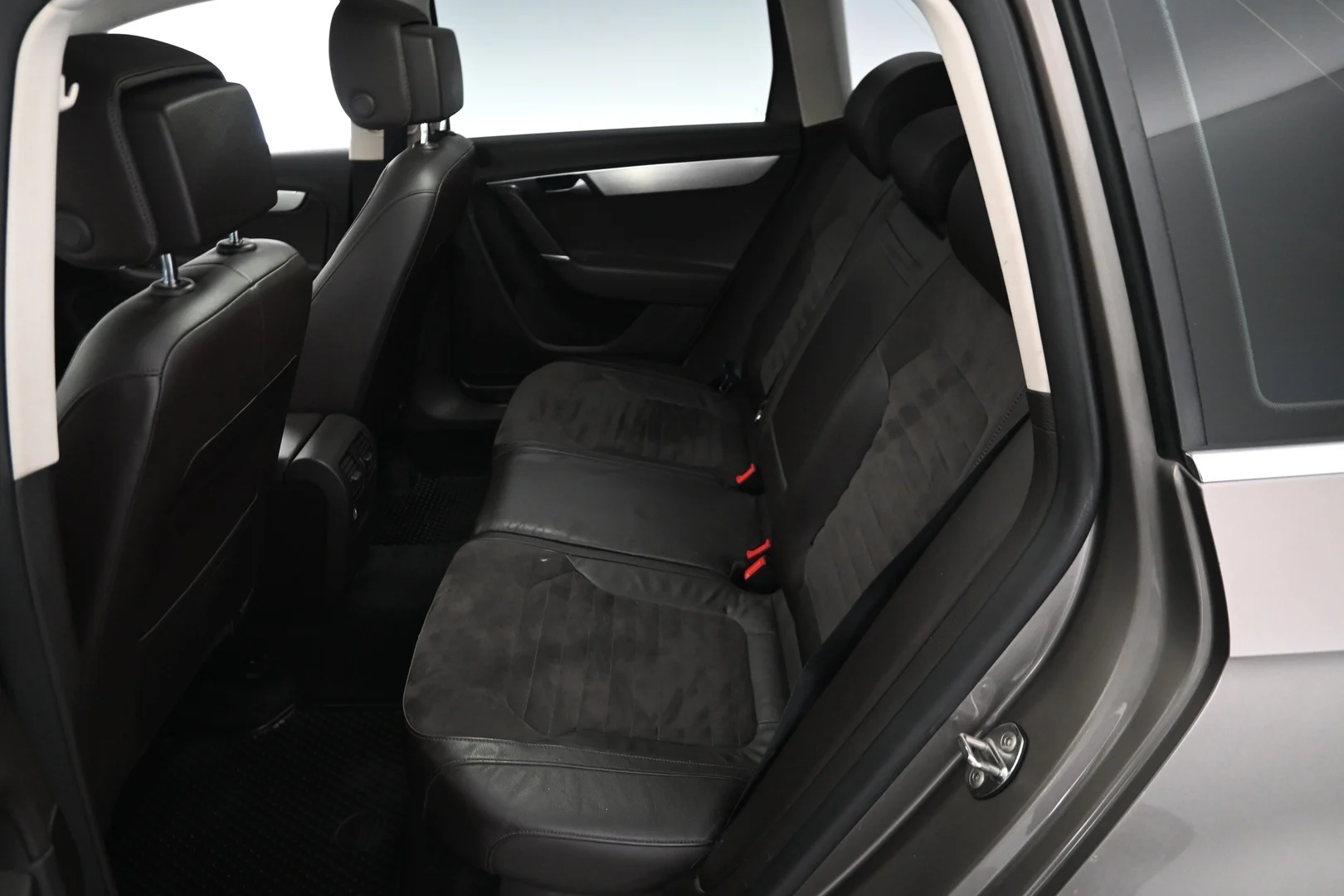 Car Image - 9PDB1hlgjPum9nn9tcrYU