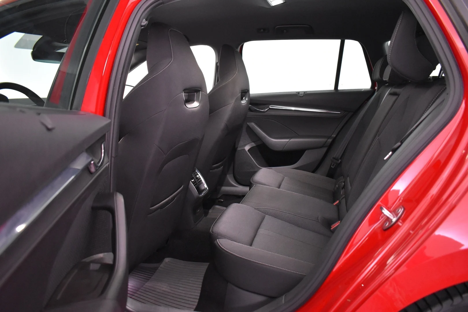 Car Image - 6aLu0qYUd7MriMGCRDqxiH