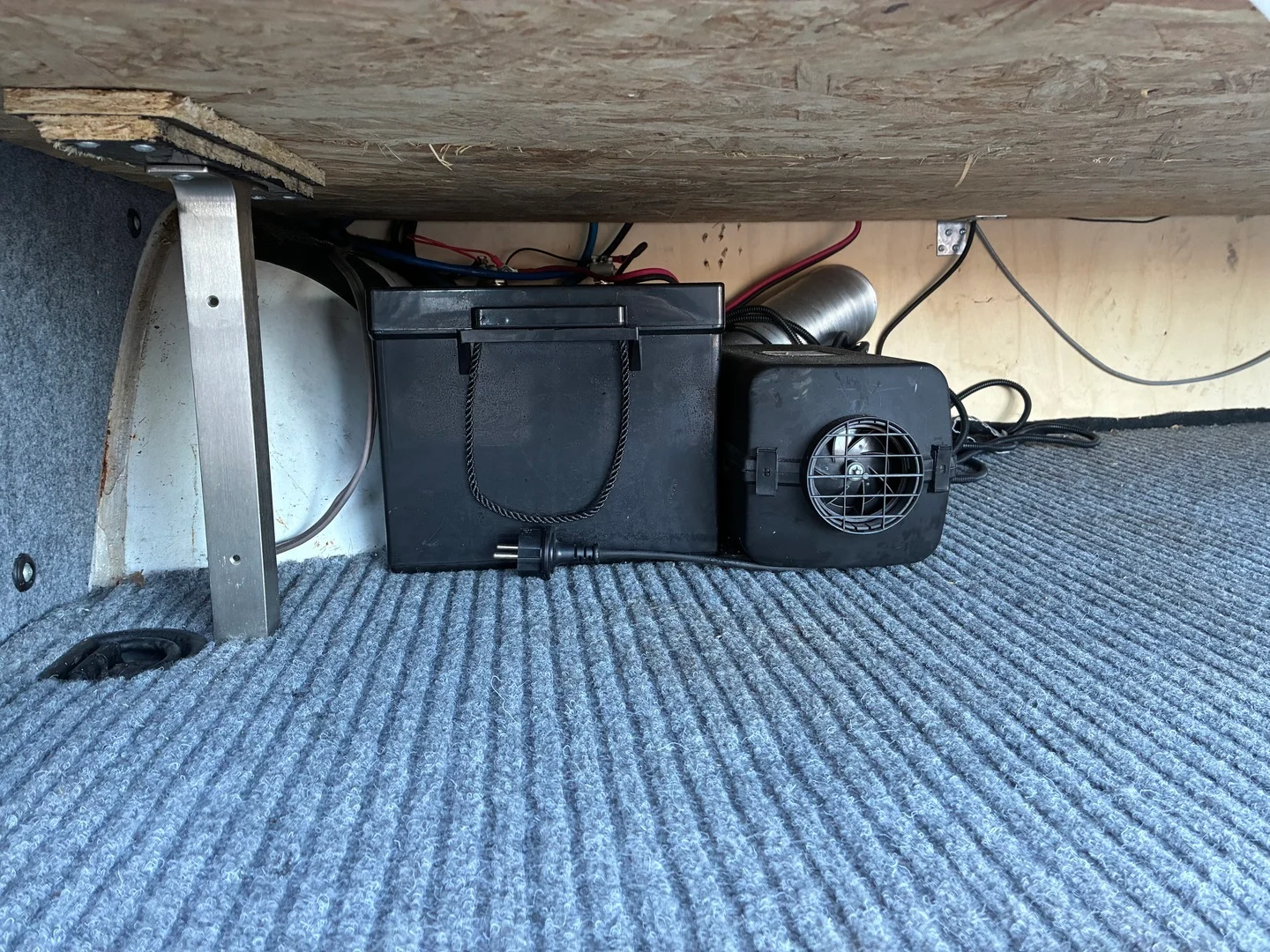 Car Image - 3QtaXtrRd1uXwTzH8Yd36F