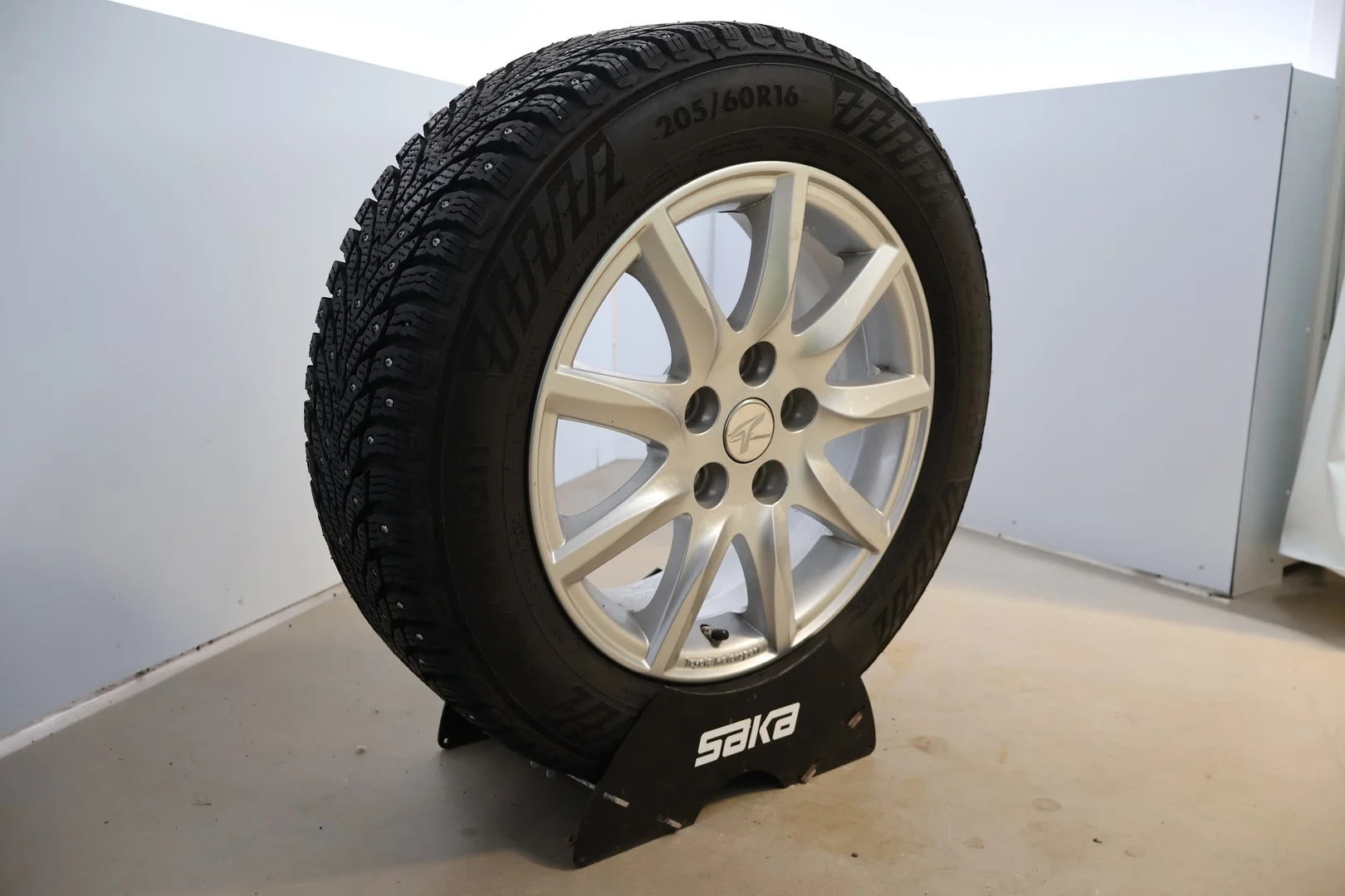 Car Image - 1jQghvWvq6ei3ipZokEII8