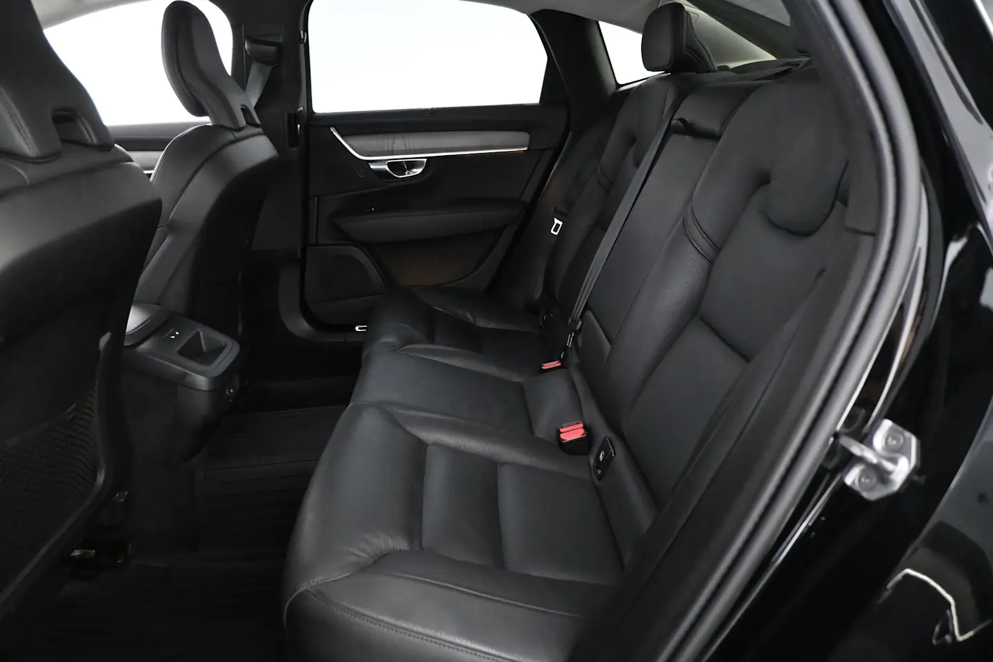 Car Image - 4xaQBJMt9sqErWu7xChVJl