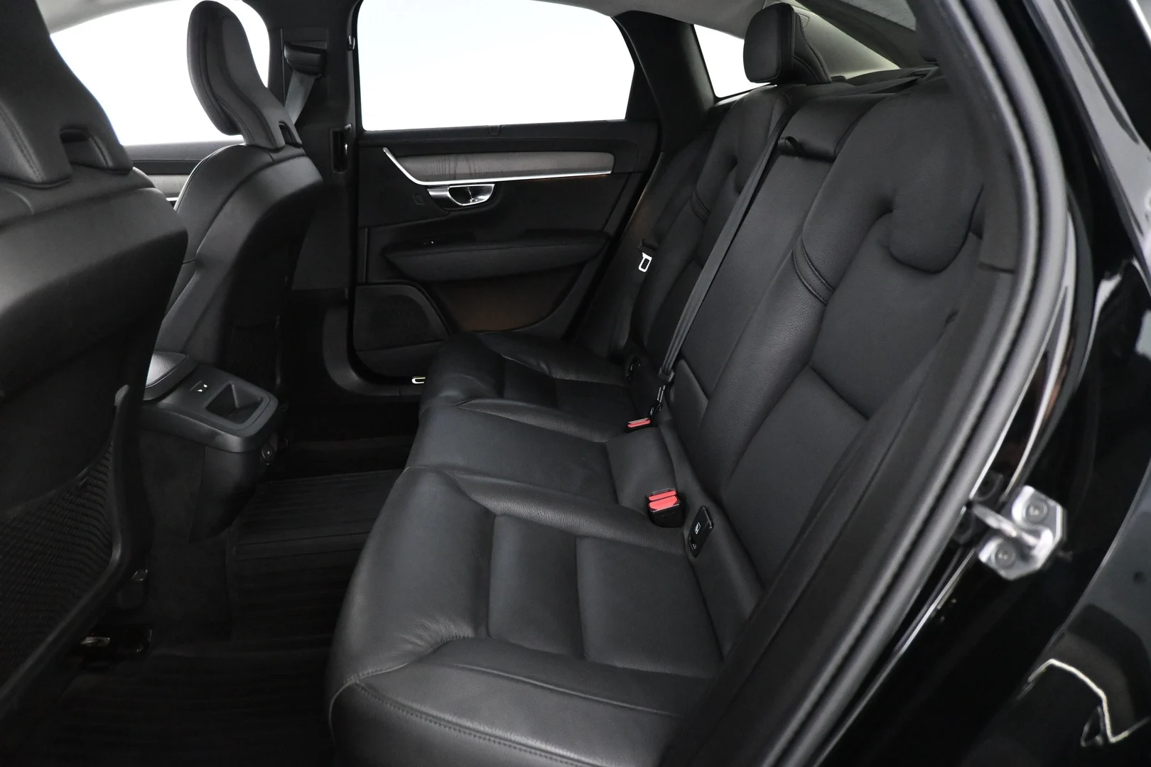 Car Image - 4xaQBJMt9sqErWu7xChVJl