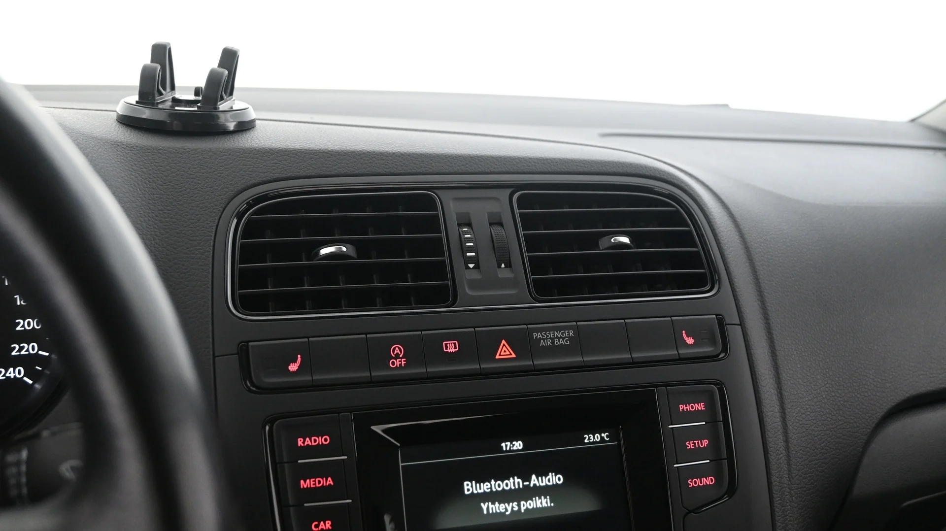 Car Image - 33YcLhea3ctTyZkhZkodbL