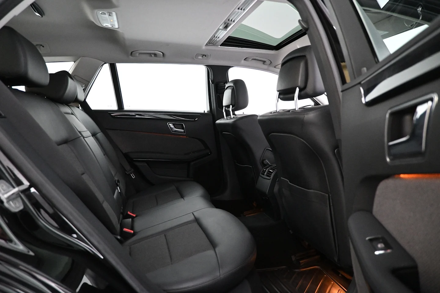 Car Image - 5tLXqUJ64ZXzowz0UV2hro