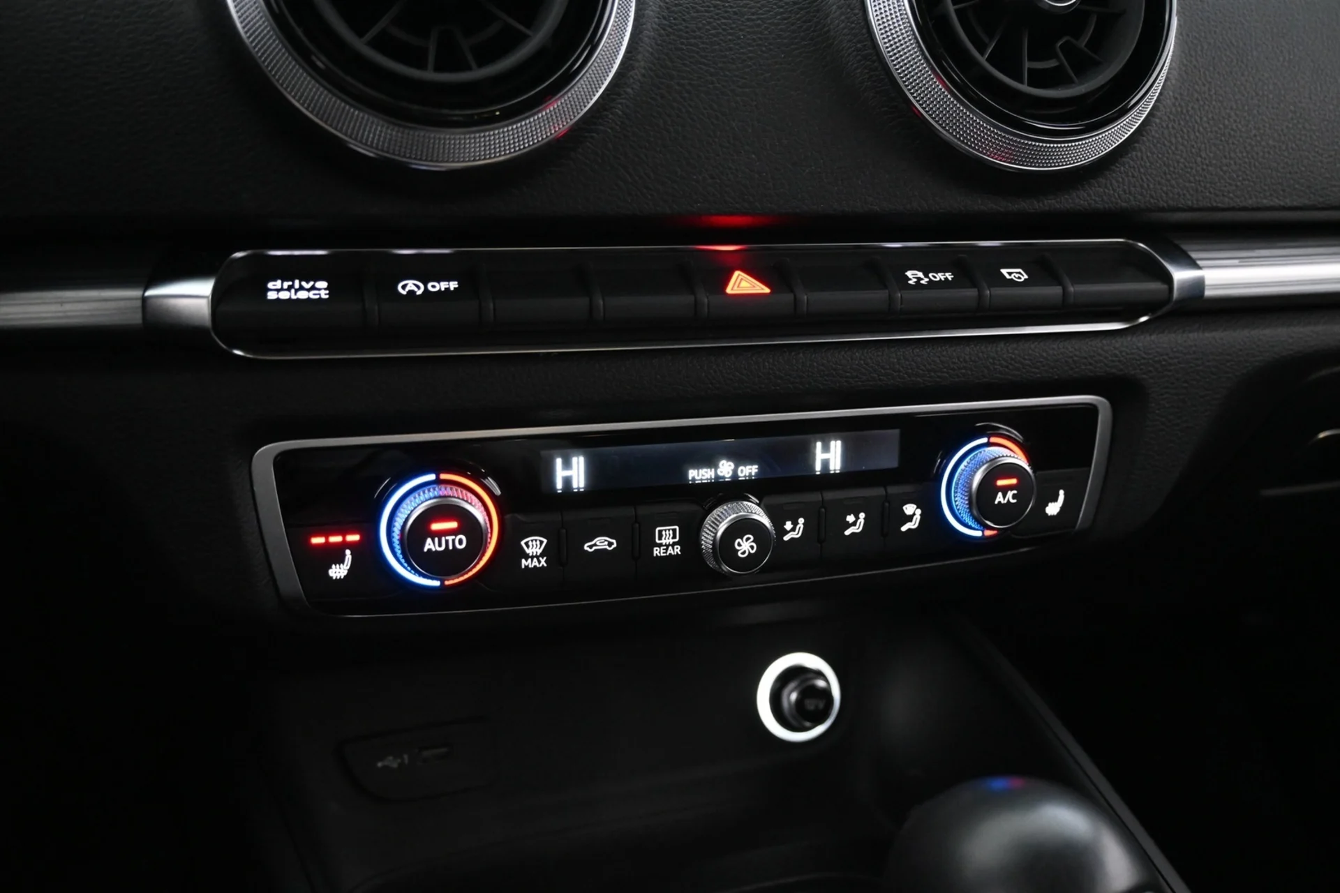 Car Image - OxDdxeDfbuissRTyypvHE