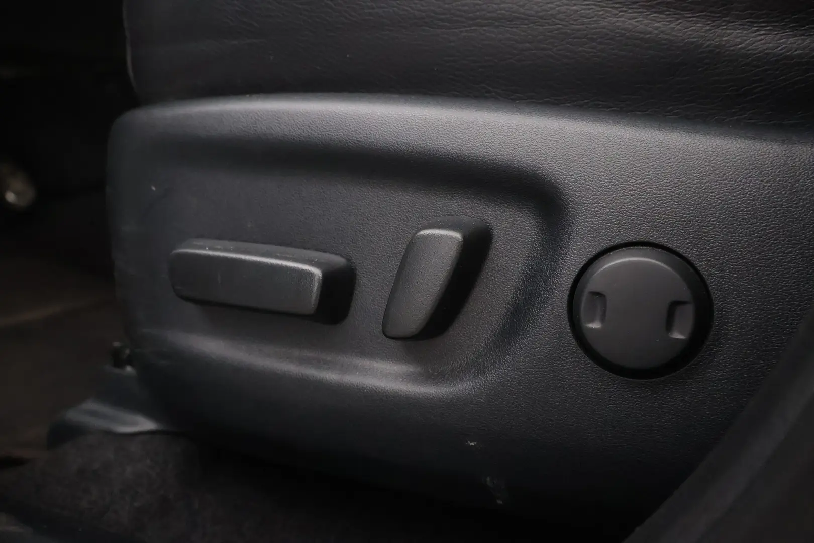Car Image - 36V0vPAa9UmnYlAErTnEcO