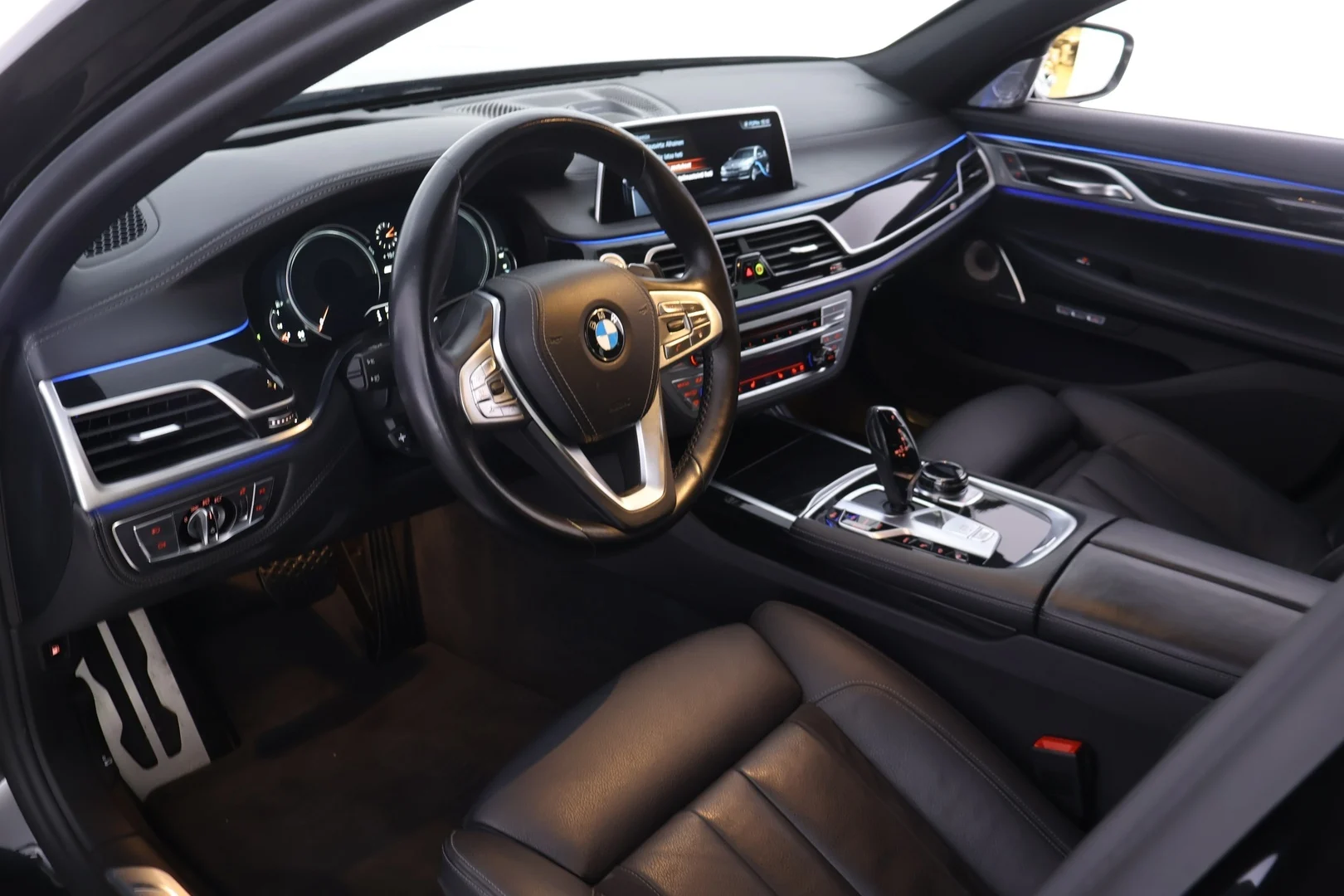 Car Image - liVEyLGqy73B1bmfjZ2No