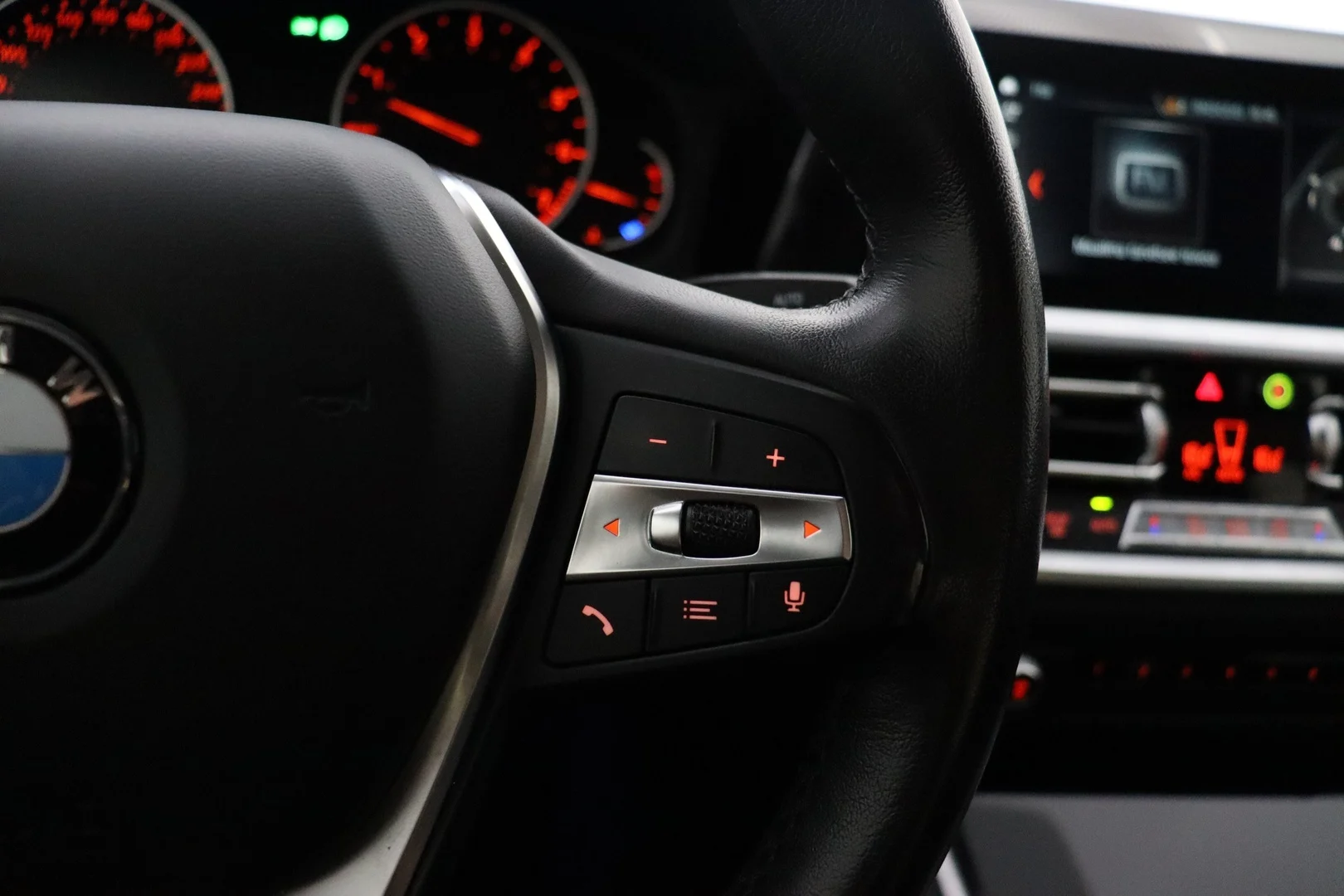 Car Image - BOyrKmtdIpb0hguxJewf3