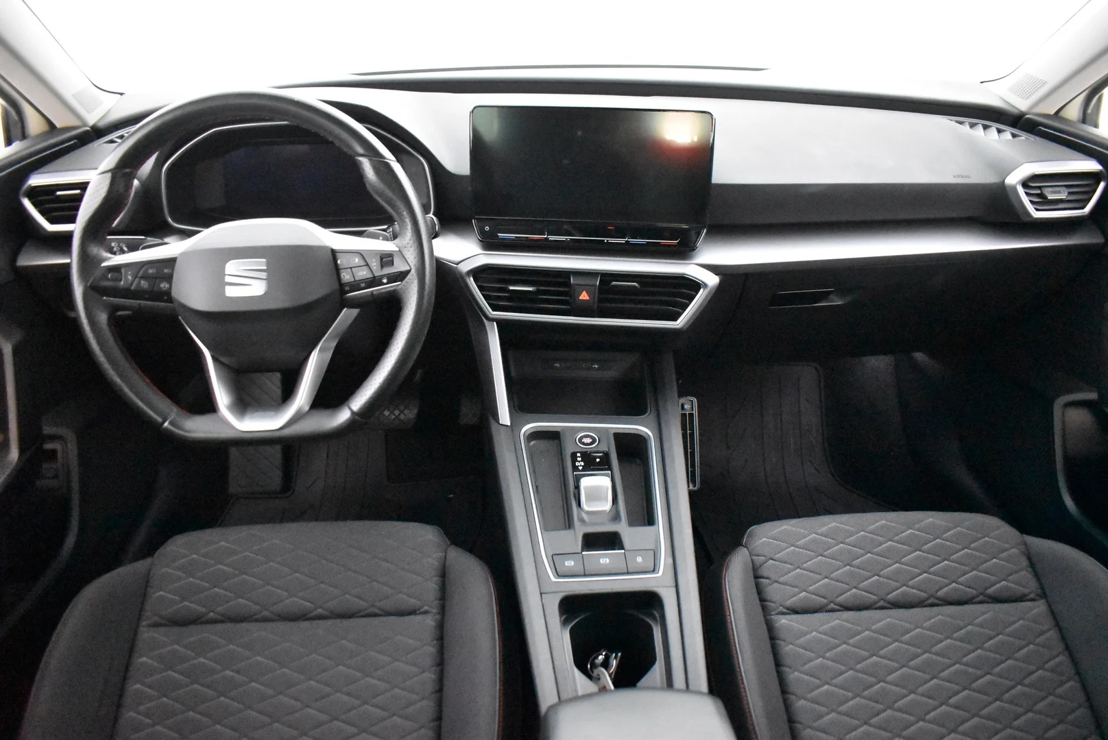 Car Image - 1D0QEKc0pNRGWK3q04SQkr