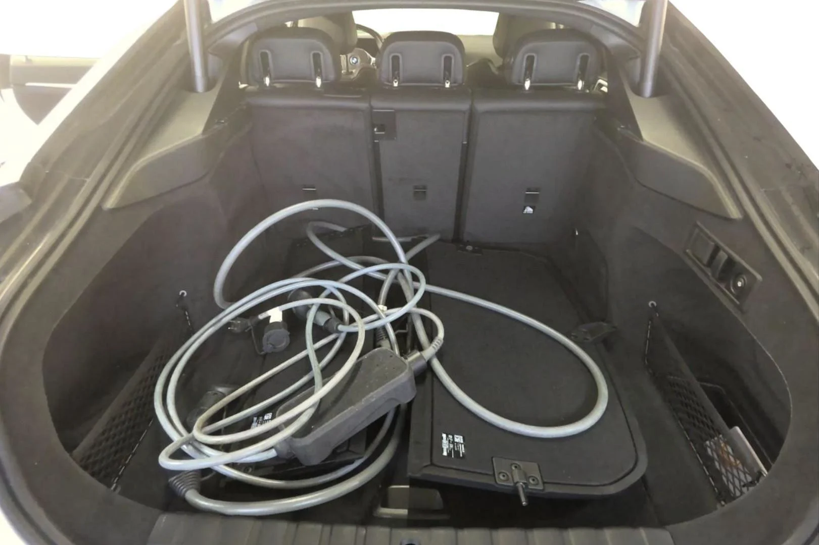 Car Image - 7MAATUz7gxah4xsm9zdFd7