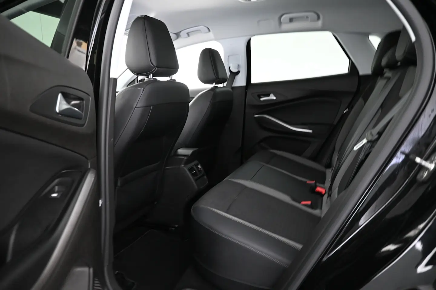 Car Image - 1SkgHUEdhTN6gOYiNodWLm
