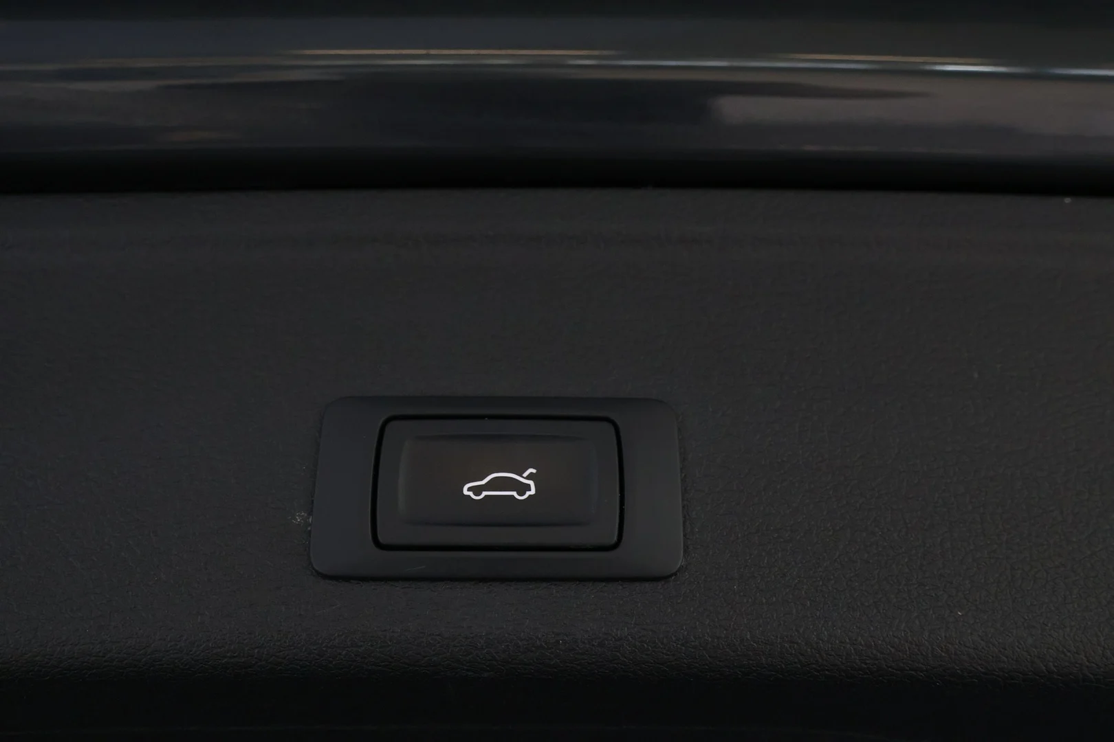 Car Image - 7FfGMITl1e5G8HbzKXzMoQ