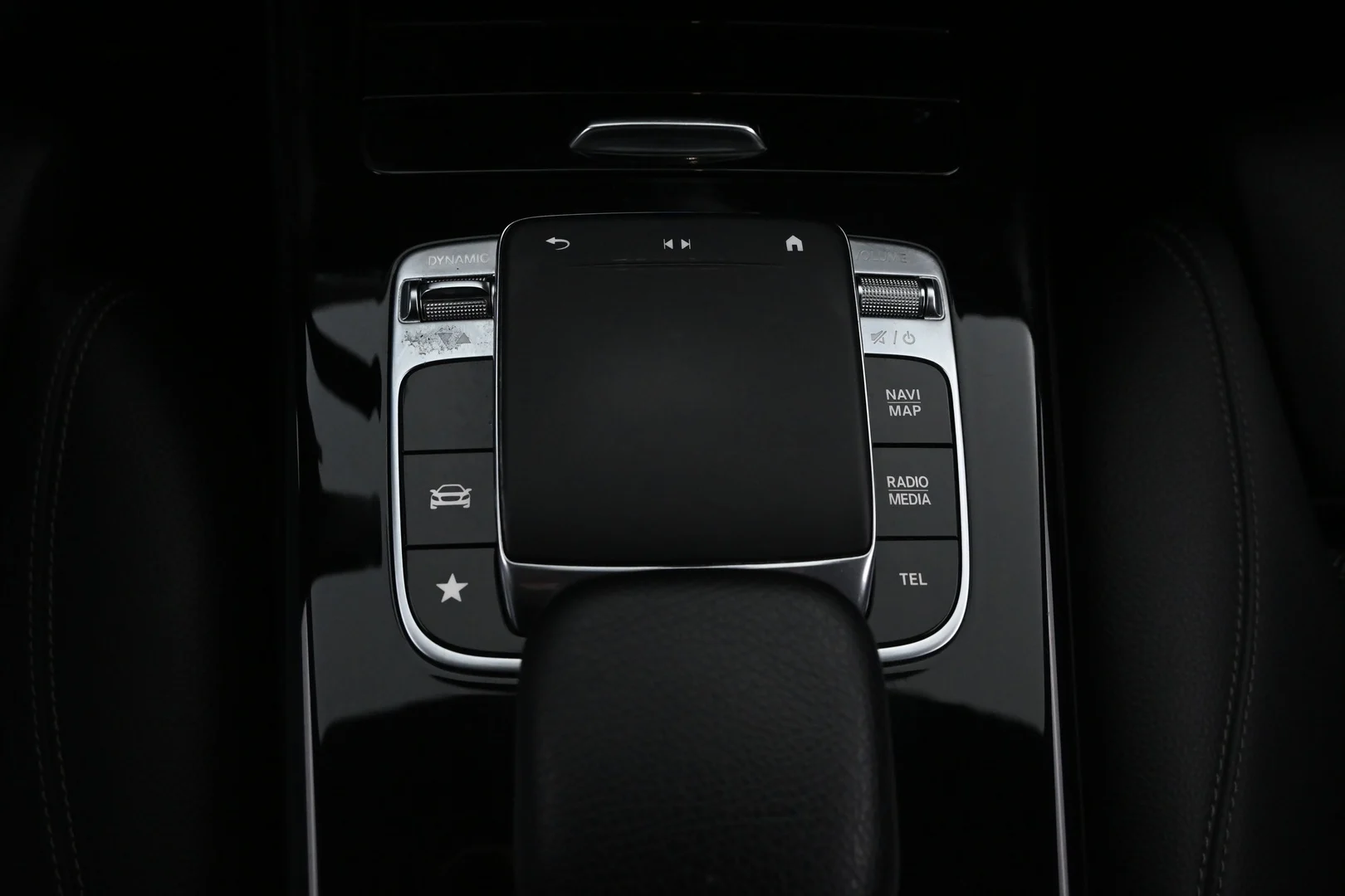 Car Image - 320SDl3N6kqdUKHmATjH3c