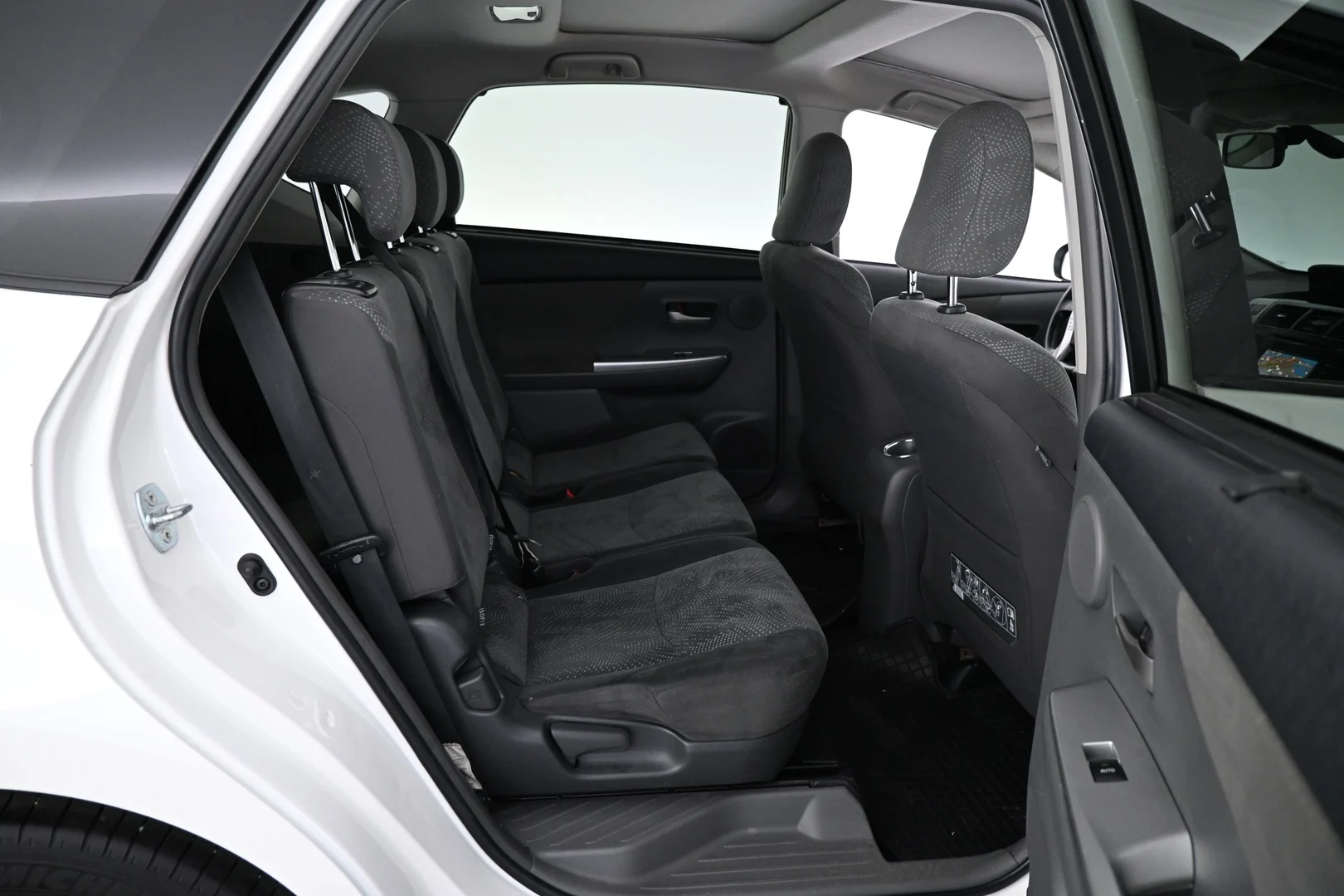 Car Image - 6laHVd773yGhhqTLHjg3PH