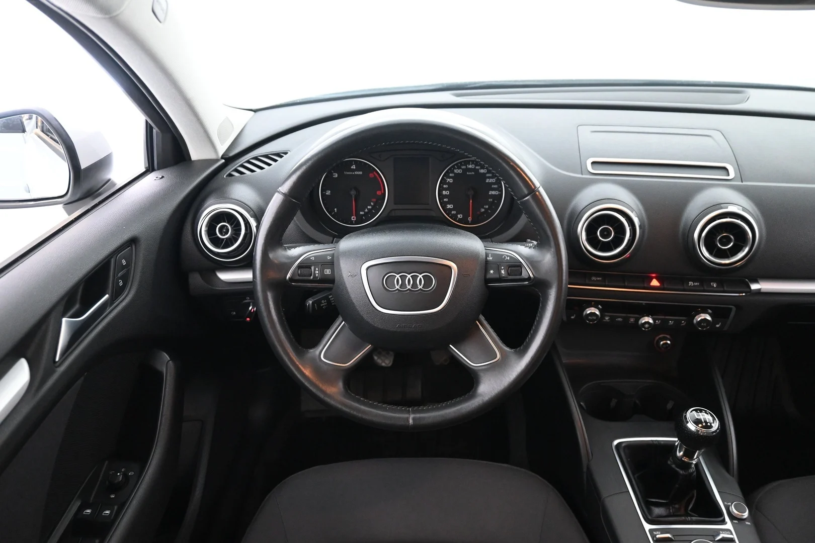 Car Image - 6pGZc9PgZEUmKgn718zlPo
