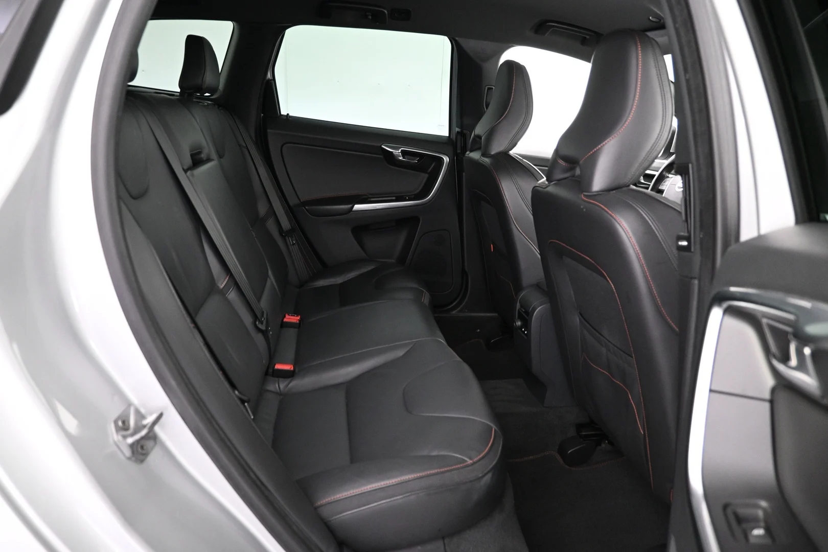Car Image - 4xJ3A6OM55WQAt4Wubx0Wu