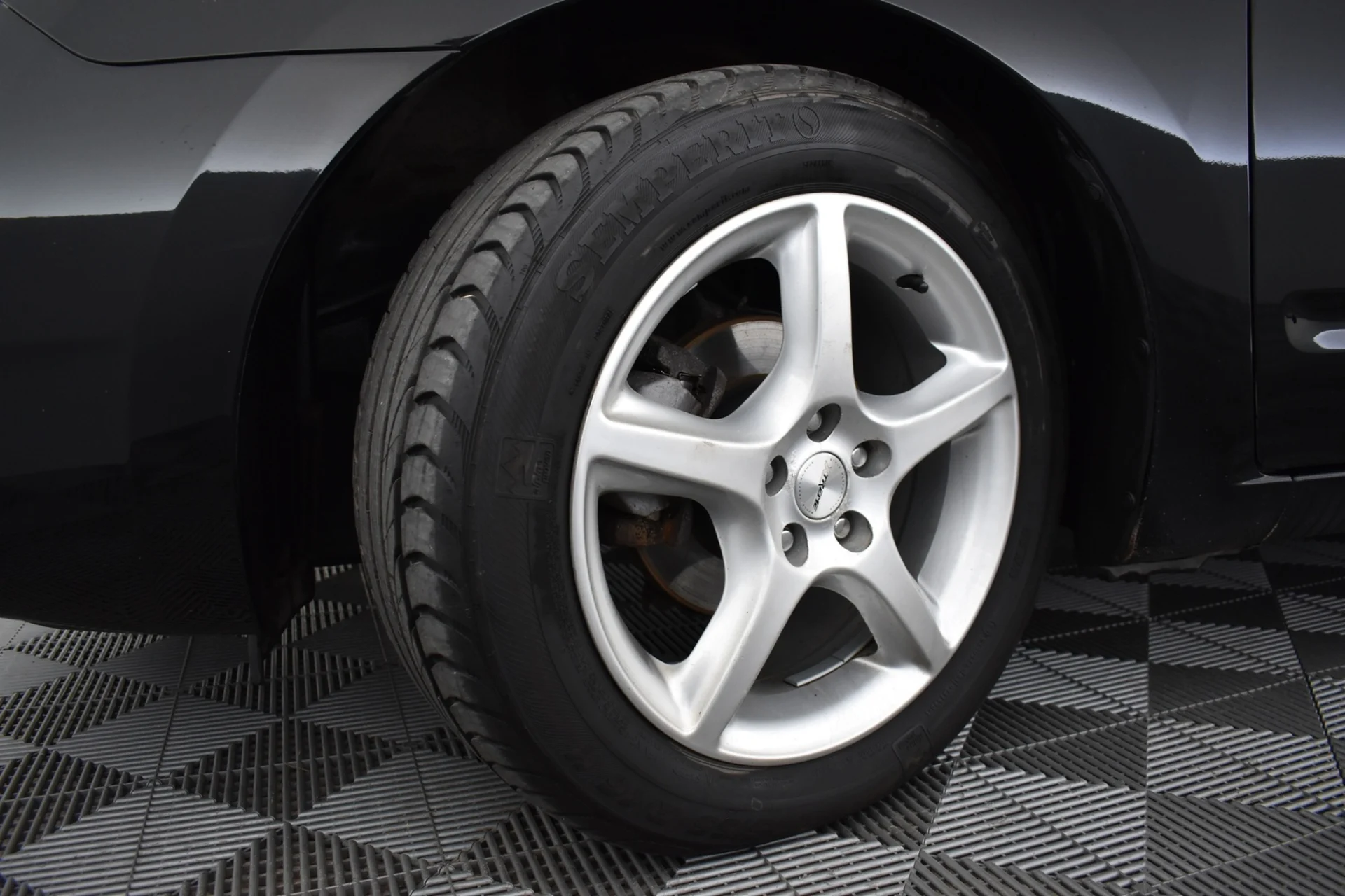 Car Image - 01N5uONVqoYLB0EQMgtI7D