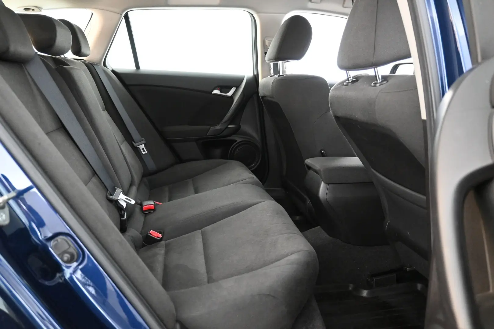 Car Image - 665W0SG5yhygYduJGhzMR1