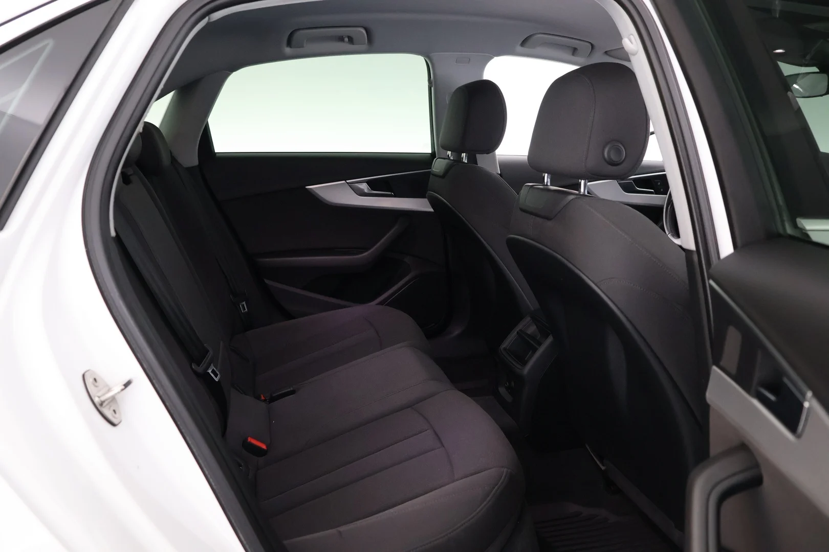 Car Image - 1qnD2NfecHRvfEoBRJSrha