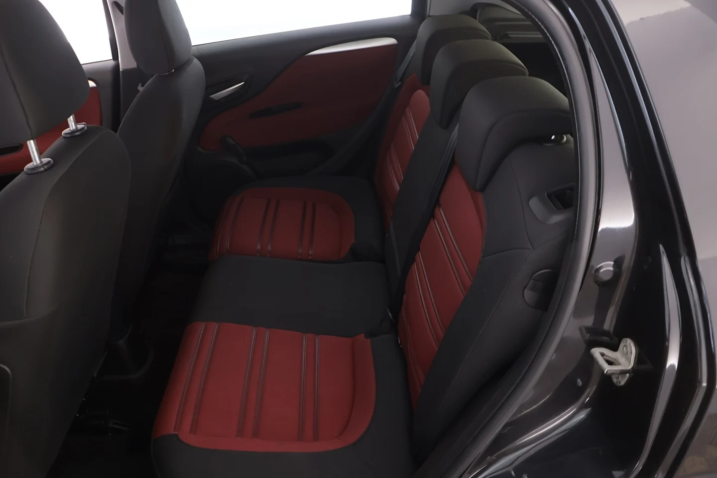 Car Image - 5kfJR8EPxqcgbOYHhPy41E