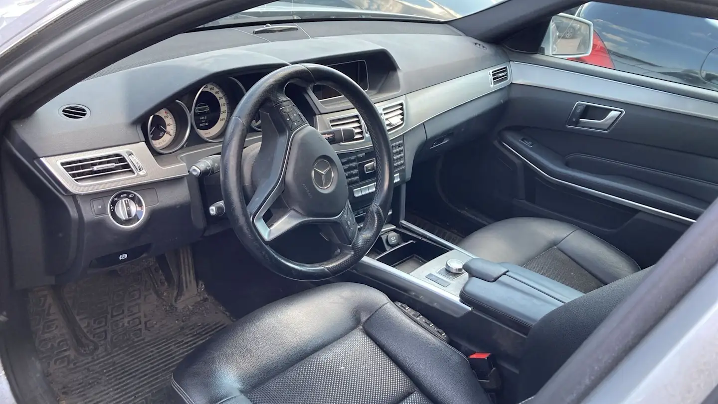 Car Image - 5TWscnpUxzUFI4HVBX4yfN