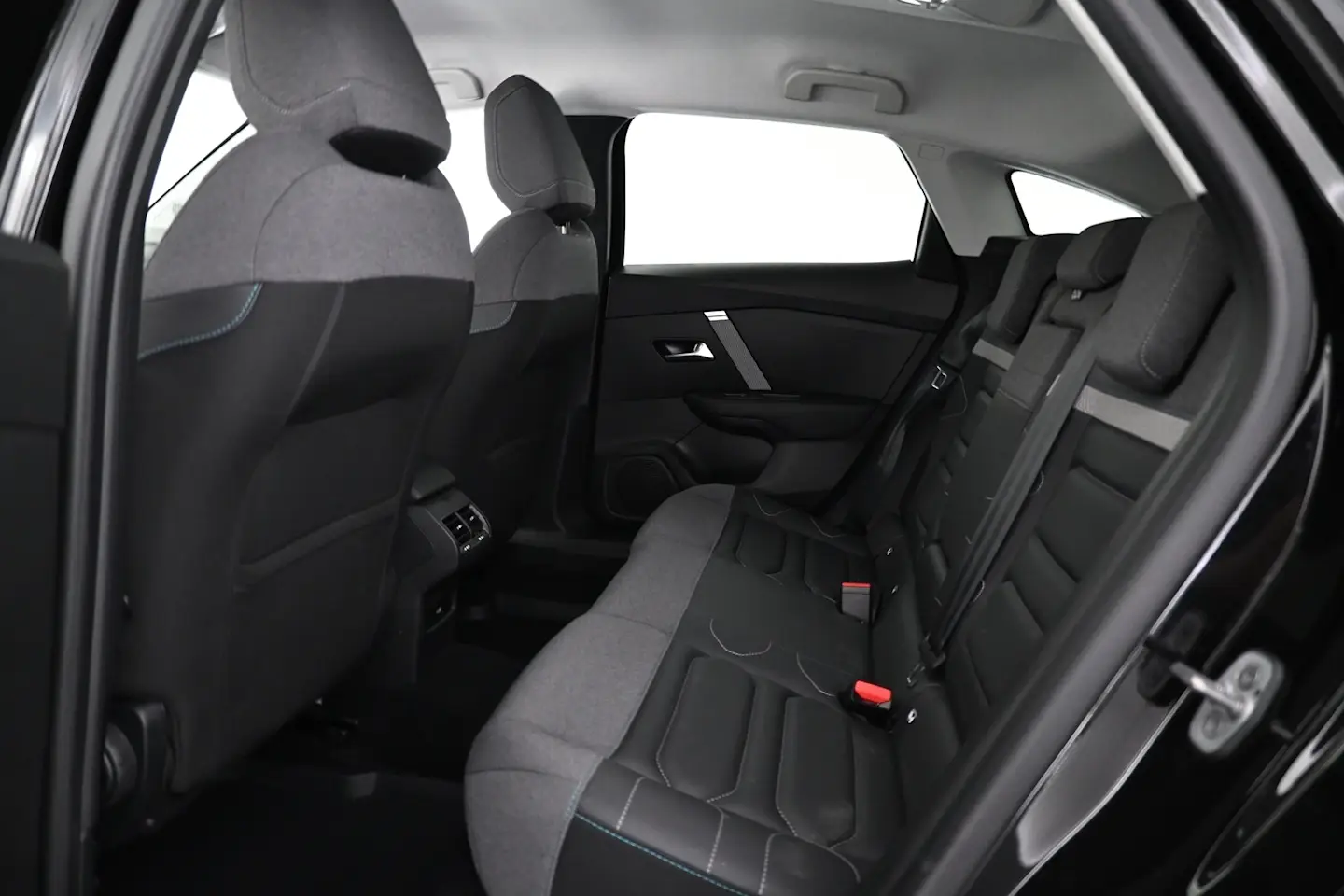 Car Image - F8gdf1eQfRfZ3XwGLguMB