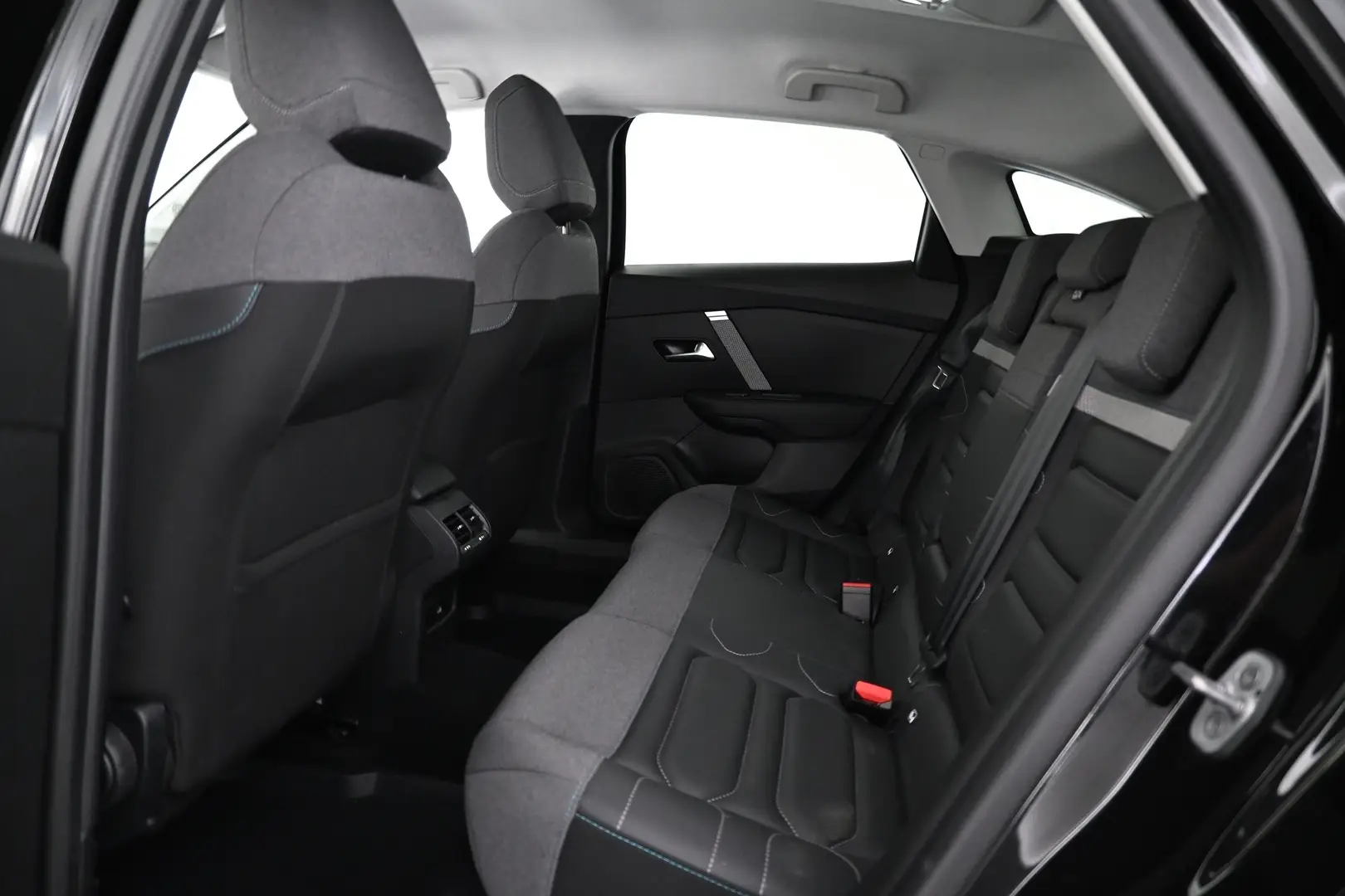 Car Image - F8gdf1eQfRfZ3XwGLguMB