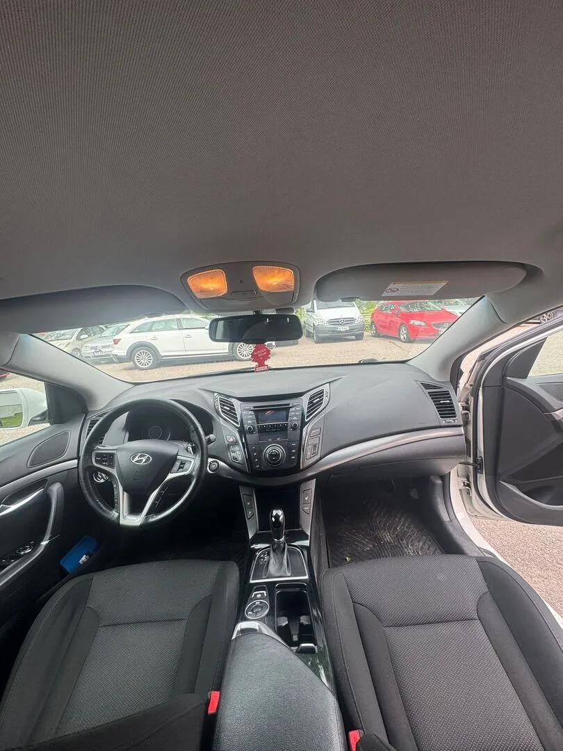 Car Image - 1Qltg9d0wPrSU3WYG0zFEz