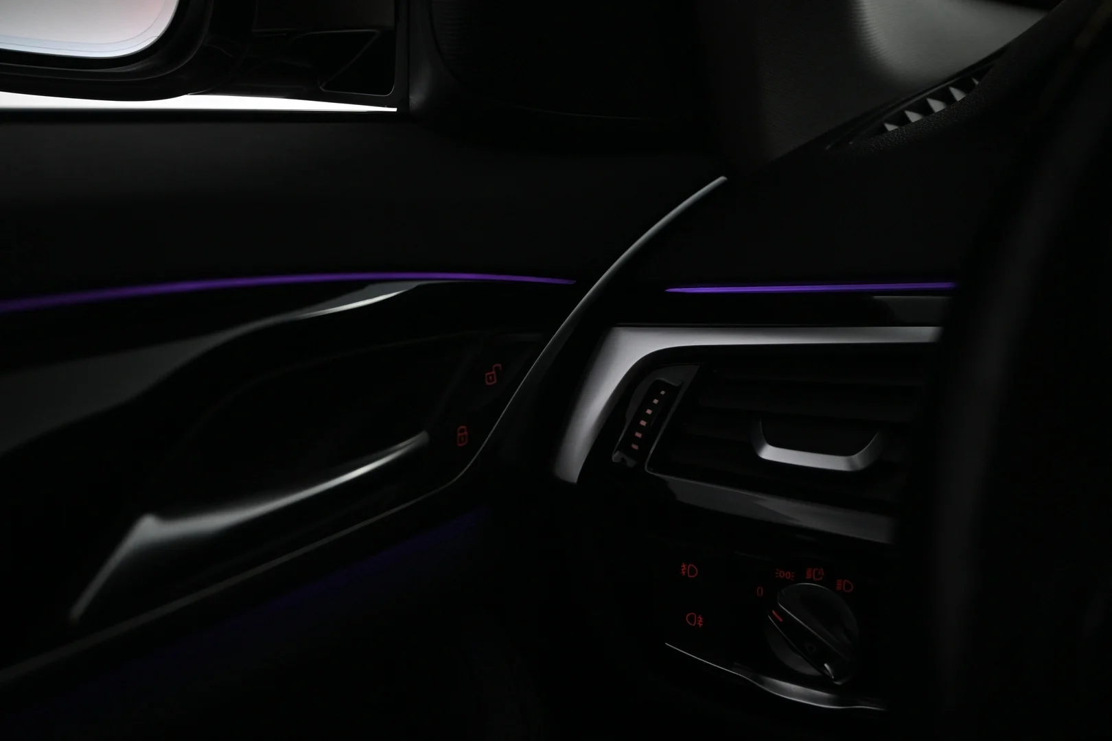Car Image - 21Xn4AXW7HGPXaDPX2cvm4